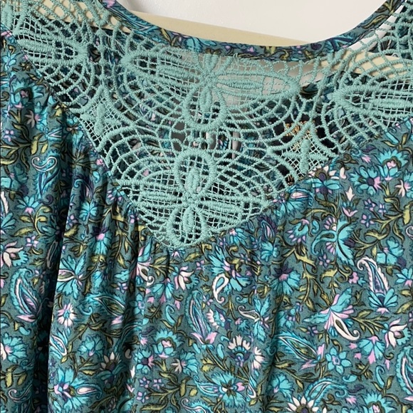 Anna Sui for O’Neill backless floral top - Picture 8 of 13